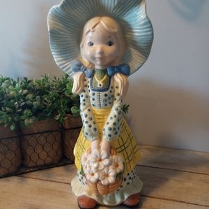 Vintage Ceramic Prairie Girl Cottage Dress Flower Bouquet Statue Figurine Chic